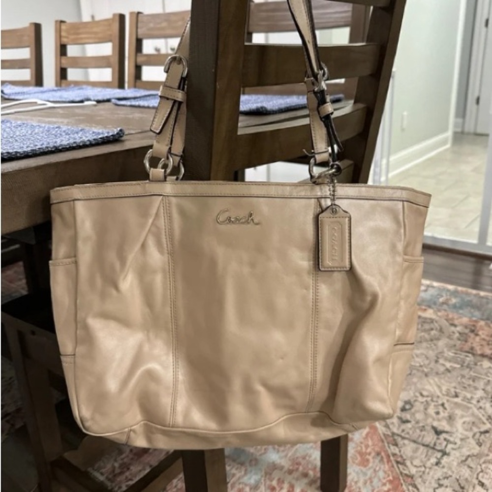 Coach handbag